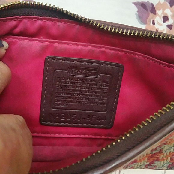 Vintage Coach clutch purse. - Picture 3 of 8